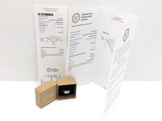 sello oro 18k con diamante de laboratorio