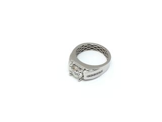 sello oro 18k con diamante de laboratorio