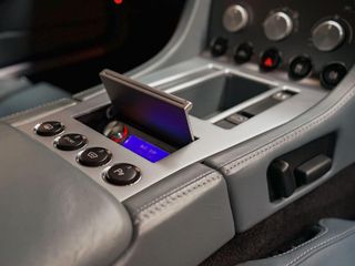 Aston martin DB9 5.9 Volante Touchtronic 2