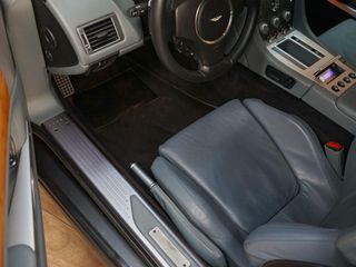 Aston martin DB9 5.9 Volante Touchtronic 2