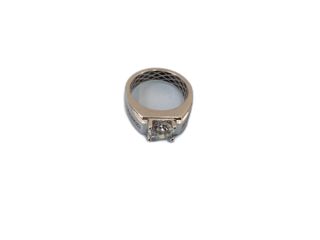 sello oro 18k con diamante de laboratorio