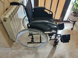 Silla de ruedas plegable