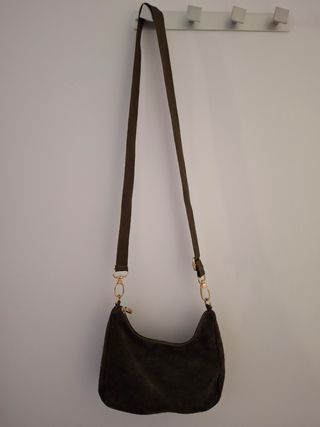Bolso ante verde militar