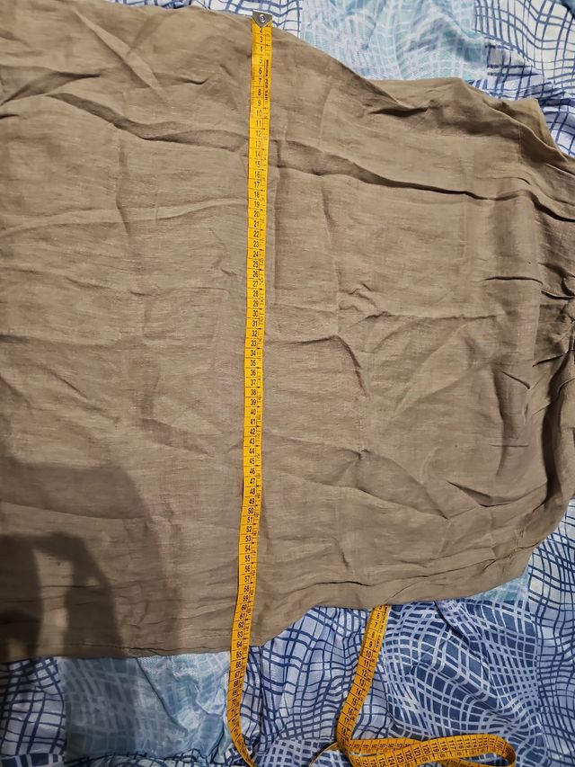 Vestito beige con paillettes oro