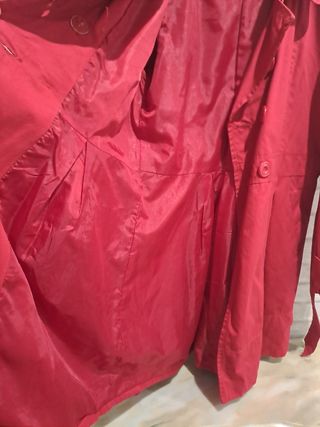 Gabardina roja - Talla 38 amplia impecable