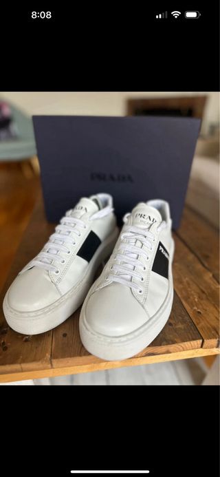Zapatillas Prada blancas