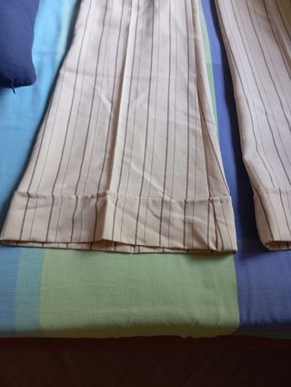 Pantalón rayado beige y marrón