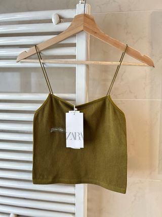 Top Zara verde oliva (talla pequeña M para S)