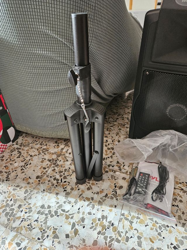 Altavoz PYLE Bluetooth 700W con Luces