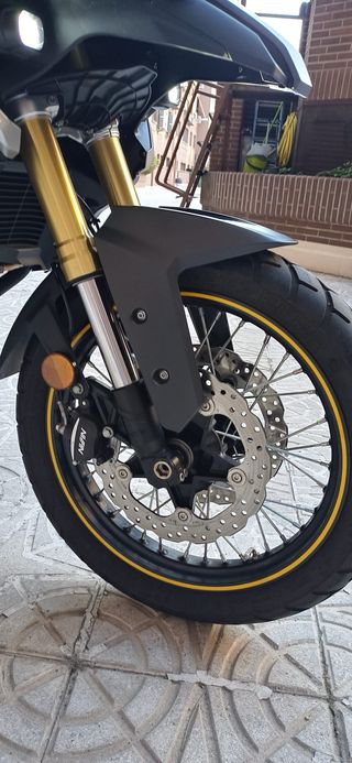 ULTIMO PRECIO VOGE 525 DSX INCLUYE MALETAS