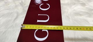 Caja y bolsa Gucci