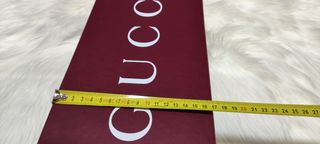 Caja y bolsa Gucci