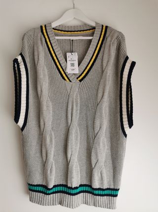 Chaleco punto gris Stradivarius M