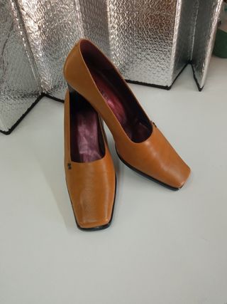 Zapato tacón piel marrón