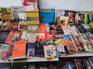 Más de 80 libros y más de 30 pelis en INGLES
