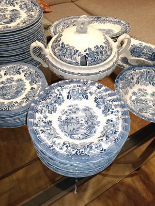 Vajilla porcelana inglesa azul