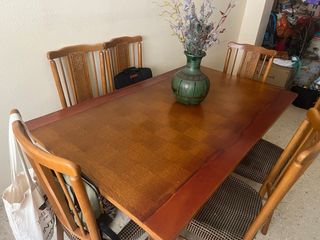 URGE VENDER 
Mesa comedor madera + 6 sillas