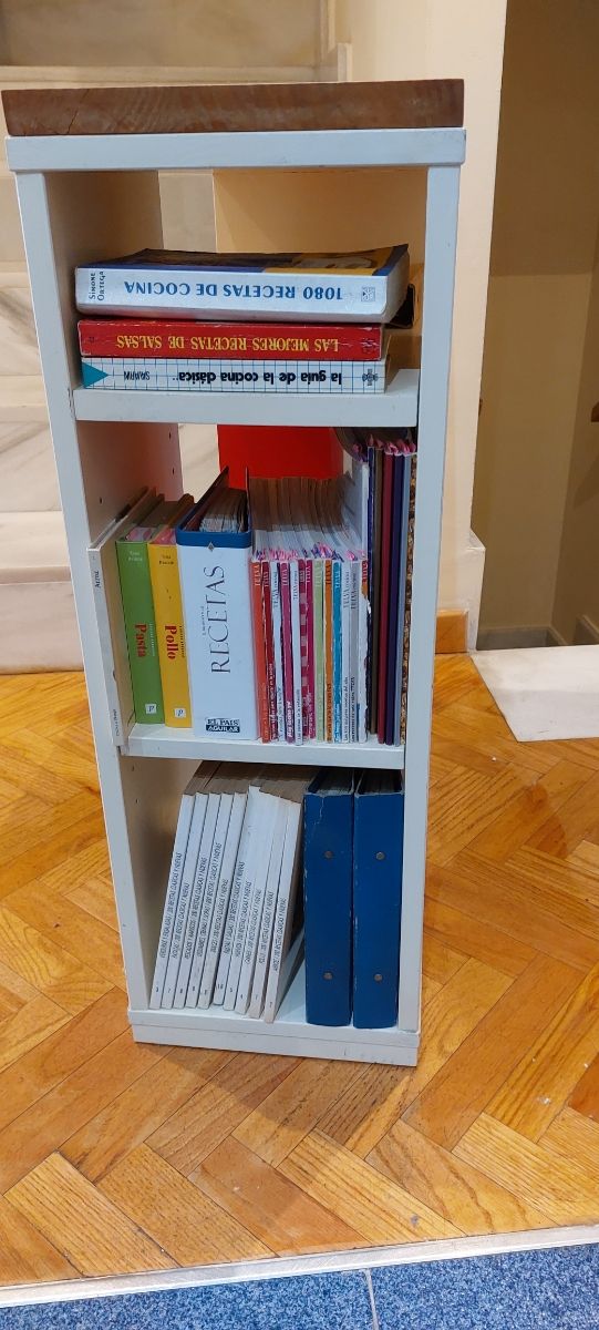 Estantería Ikea - Librero blanco y marrón