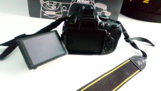 Nikon D5100 Kit - Cámara DSLR