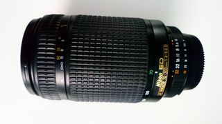 Nikon D5100 Kit - Cámara DSLR