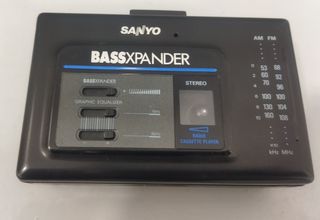 Radiocassette Sanyo BassXpander