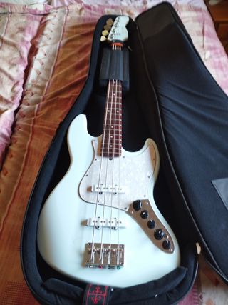 Bajo Sire Marcus Miller V3