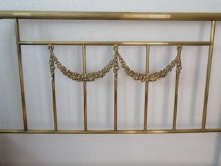 Cama bronce antigua