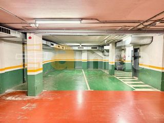 Garaje en venta en Centre en Sabadell