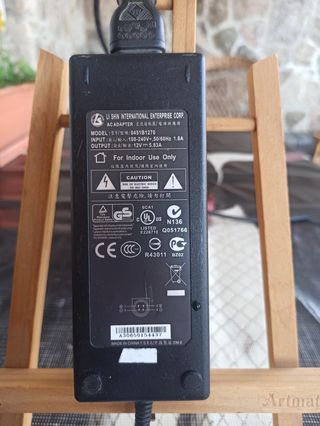 Adaptador CA LI SHIN 0451B1270