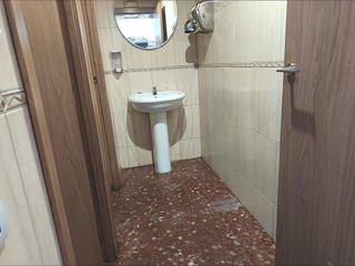 Local comercial en venta en Almeda - El Corte Inglés en Cornellà de Llobregat