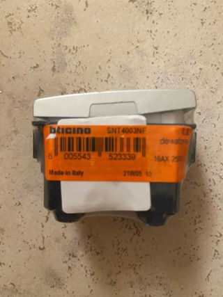 Deviatore Bticino SNT4003NF