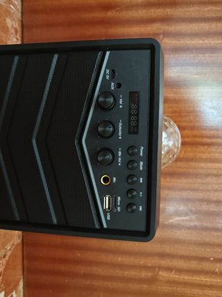 Altavoz con luces discoteca