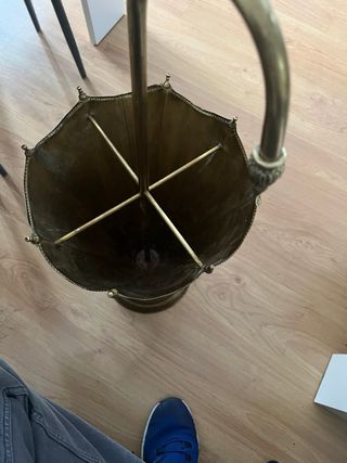 Paraguero antiguo dorado