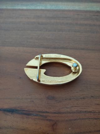 Hebilla Gucci vintage dorada