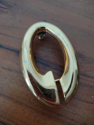 Hebilla Gucci vintage dorada