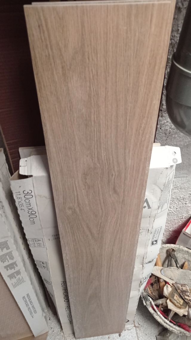 Suelo porcelánico imitación madera