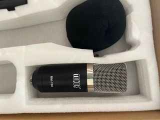 Micrófono Tonor BM-700 + Brazo