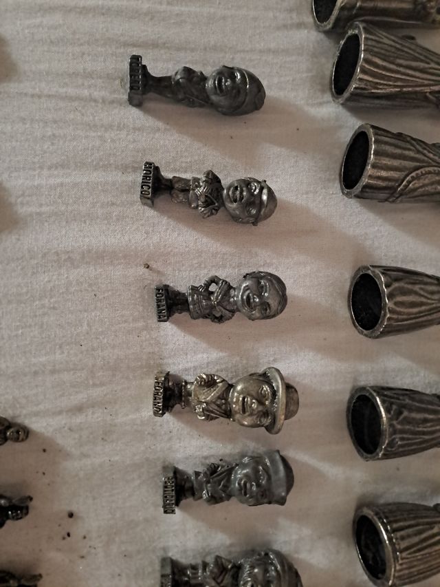 Figuras de Gigantes y Cabezudos