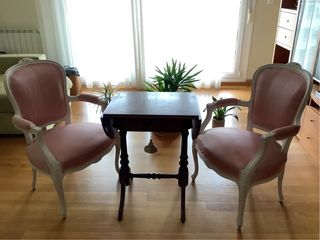 Conjunto sillas y mesa antigua