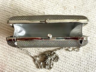 Clutch fiesta plata 