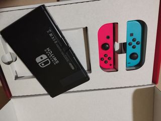 Nintendo Switch con molti accessori (trattabile)