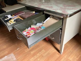 Escritorio de acero años 60