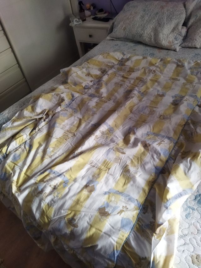 Edredón cuna conejitos  - amarillo y azul