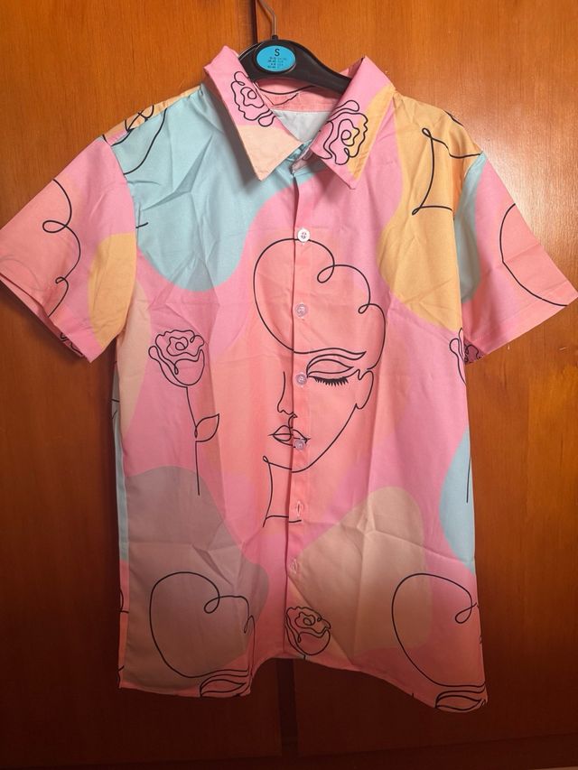 Camisa rosa estampada talla S!!
