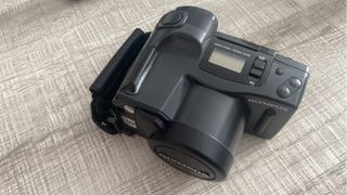 Olympus AZ-300 Super Zoom - Cámara compacta