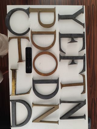 Letras laton bronce