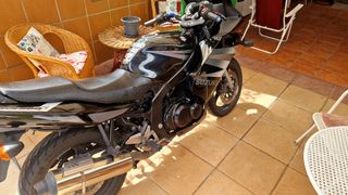 Suzuki GS500F (2004) - Moto