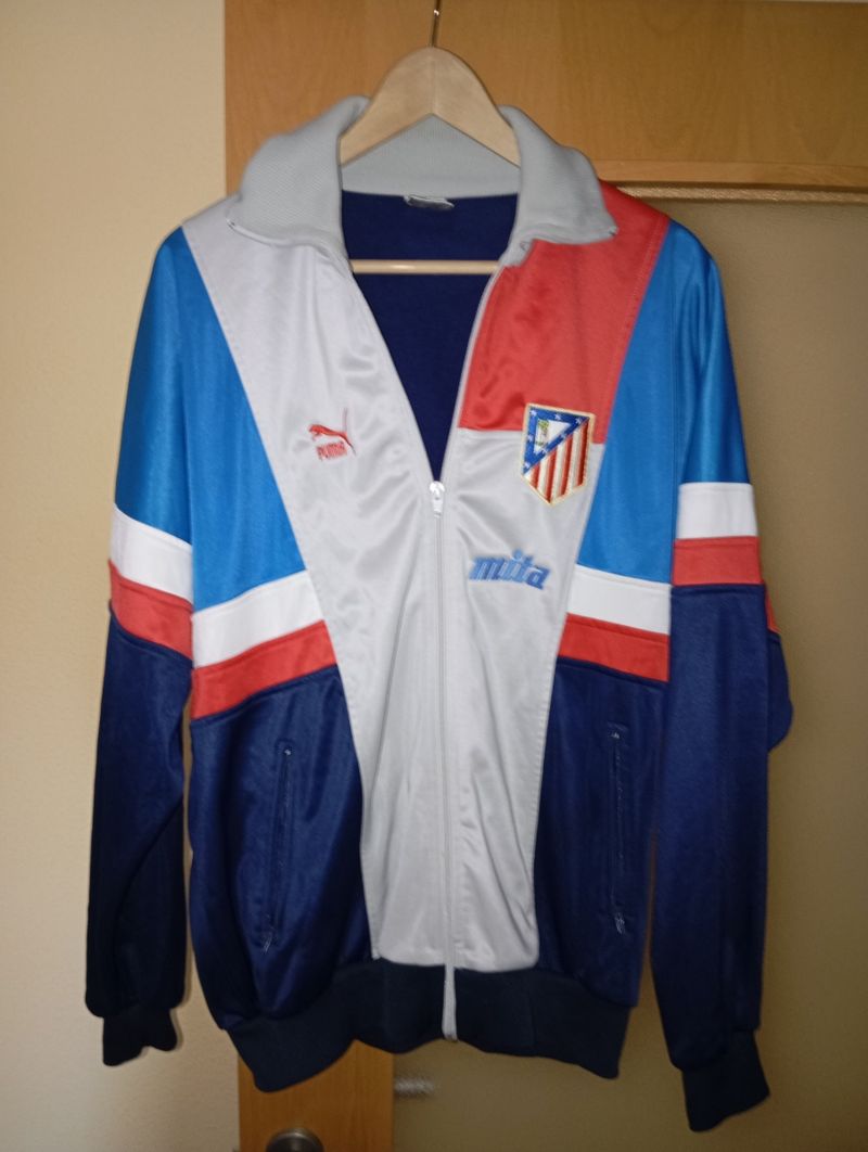 Chaqueta Puma Atlético Madrid de segunda mano por 175 EUR en