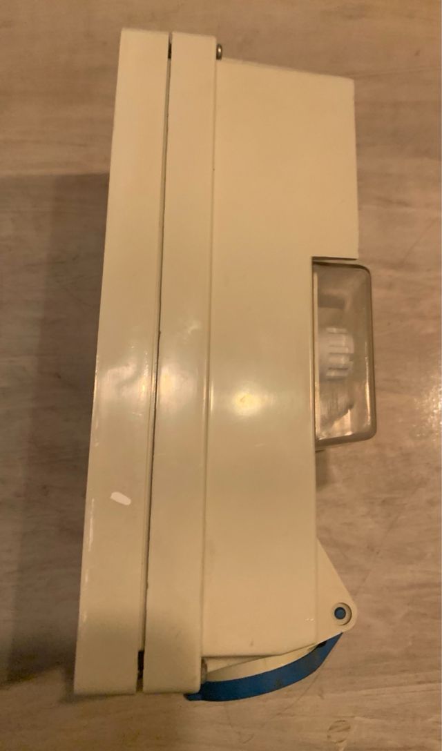 Presa interbloccata CEF 16A 220V disponibili tre