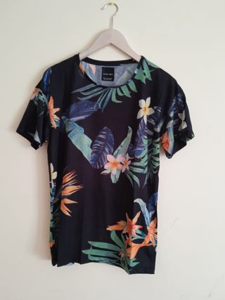 Camiseta Zara flores multicolor